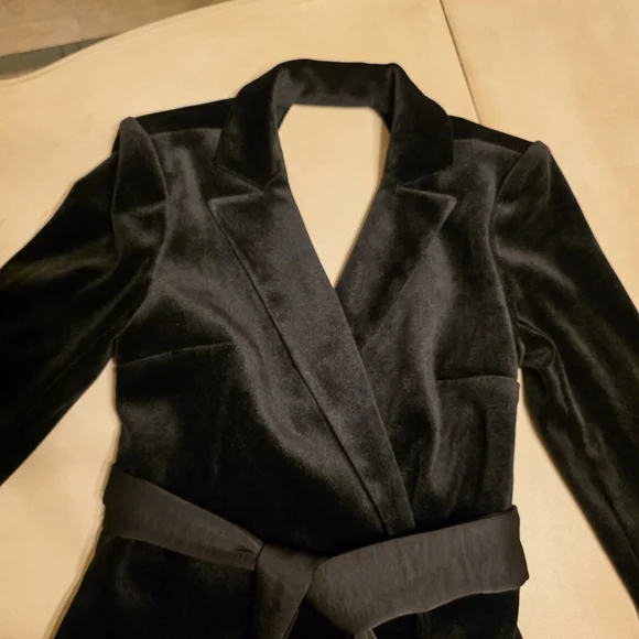 Express Velvet Open Back Blazer Romper | Sexy Formal Date Night 🖤✨Size 2. - Picture 5 of 10